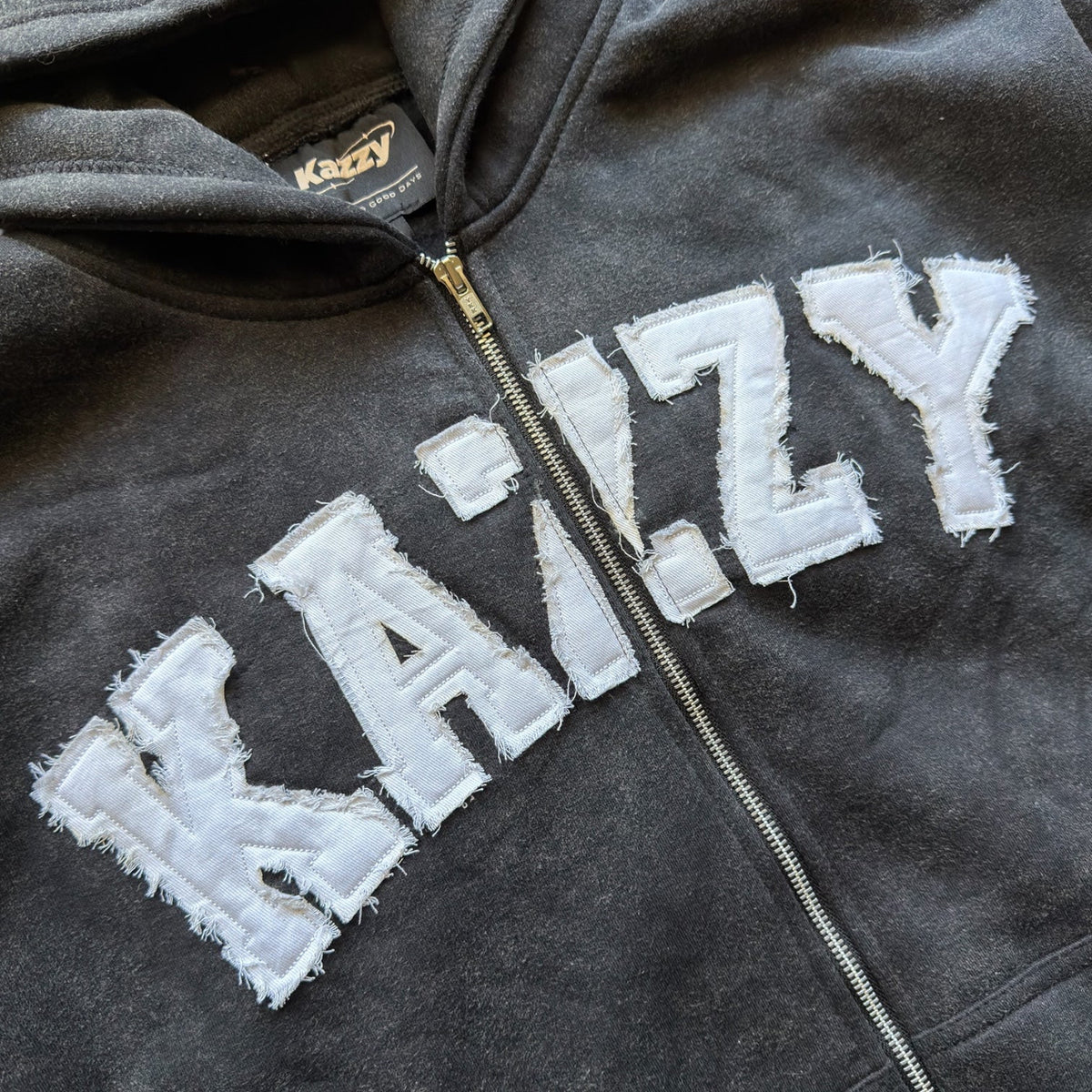 HEAVYWEIGHT ZIP HOODIE